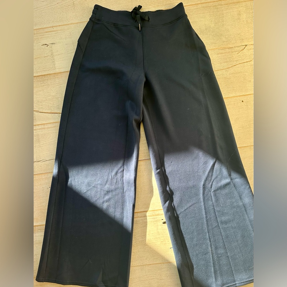 SPANX AirEssentials Wide Leg Pants- Navy